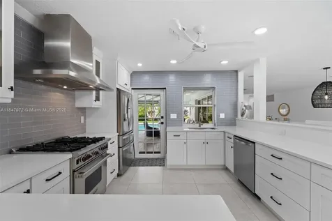 2681 NE 9th Court Pompano Beach FL 33062