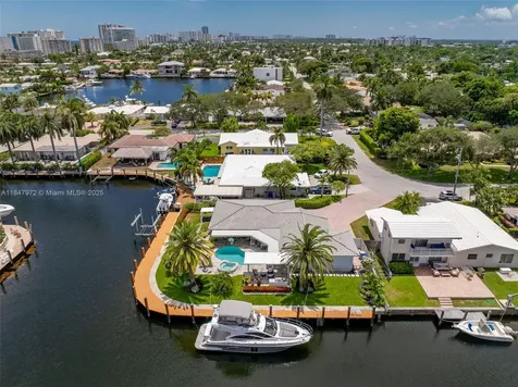 2681 NE 9th Court Pompano Beach FL 33062
