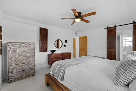2681 NE 9th Court Pompano Beach FL 33062