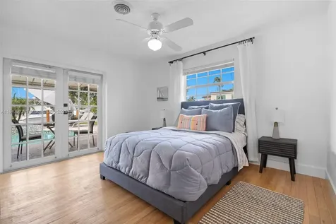 2681 NE 9th Court Pompano Beach FL 33062
