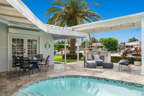 2681 NE 9th Court Pompano Beach FL 33062