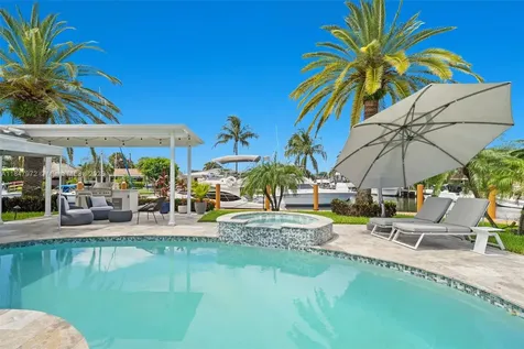 2681 NE 9th Court Pompano Beach FL 33062