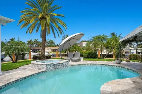 2681 NE 9th Court Pompano Beach FL 33062