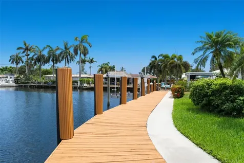 2681 NE 9th Court Pompano Beach FL 33062
