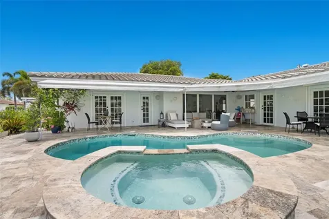 2681 NE 9th Court Pompano Beach FL 33062