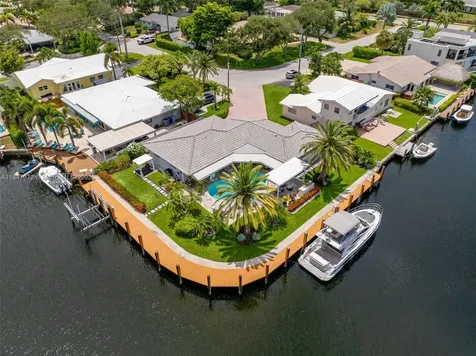 2681 NE 9th Court Pompano Beach FL 33062
