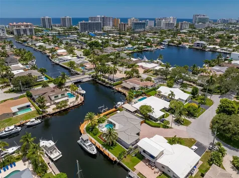 2681 NE 9th Court Pompano Beach FL 33062