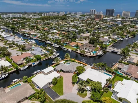 2681 NE 9th Court Pompano Beach FL 33062