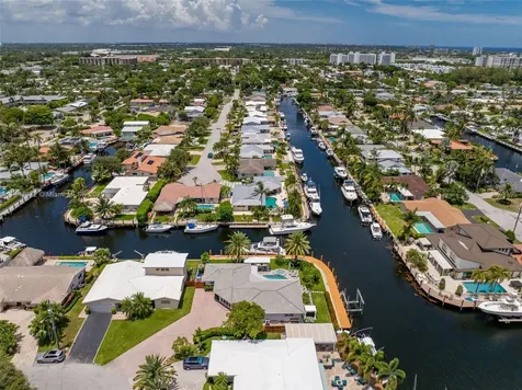 2681 NE 9th Court Pompano Beach FL 33062