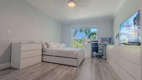 3128 NW 84th Way Sunrise FL 33351