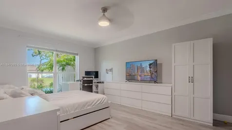 3128 NW 84th Way Sunrise FL 33351