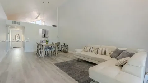 3128 NW 84th Way Sunrise FL 33351