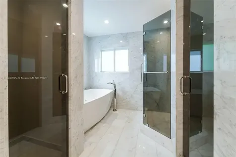 1981 S Oak Haven Circle Miami FL 33179