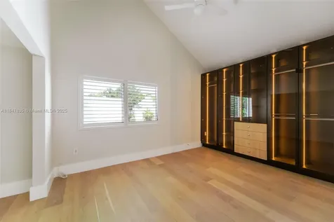 1981 S Oak Haven Circle Miami FL 33179