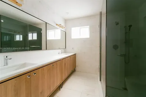 1981 S Oak Haven Circle Miami FL 33179