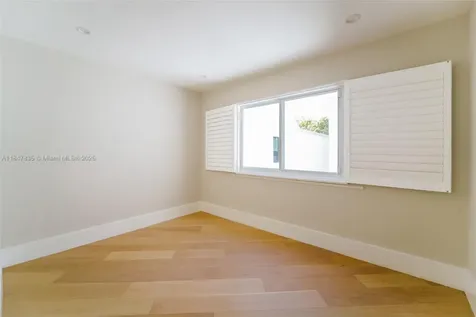 1981 S Oak Haven Circle Miami FL 33179