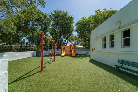 1981 S Oak Haven Circle Miami FL 33179