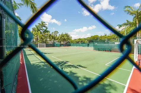 1981 S Oak Haven Circle Miami FL 33179