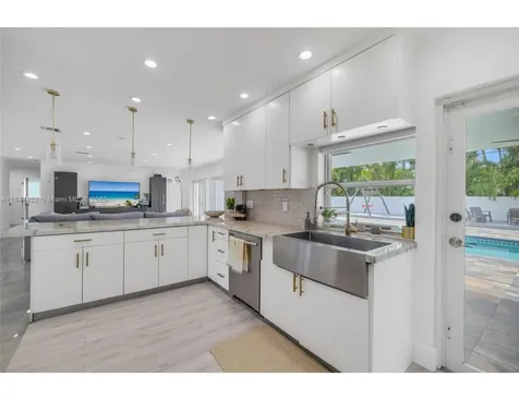 19810 NE 22nd Avenue Miami FL 33180
