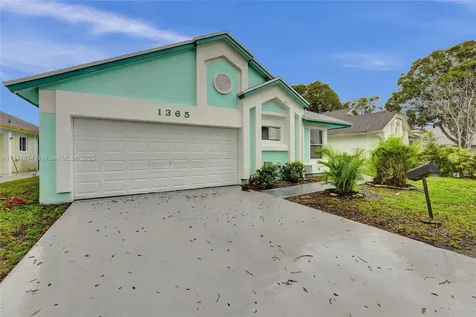 1365 W Glen Oak Road North Lauderdale FL 33068