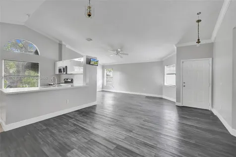 1365 W Glen Oak Road North Lauderdale FL 33068