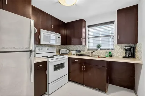 1245 West Avenue Miami Beach FL 33139