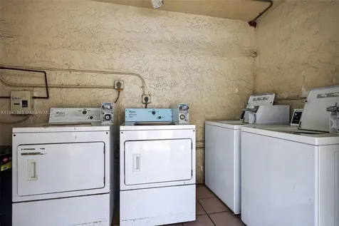 1245 West Avenue Miami Beach FL 33139