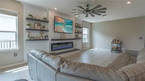 10609 SW Vasari Way Port St. Lucie FL 34987