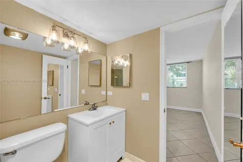 681 S Hollybrook Drive Pembroke Pines FL 33025