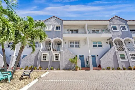 345 Virginia Street Hollywood FL 33019