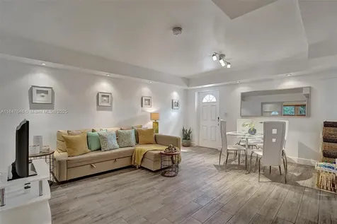 345 Virginia Street Hollywood FL 33019