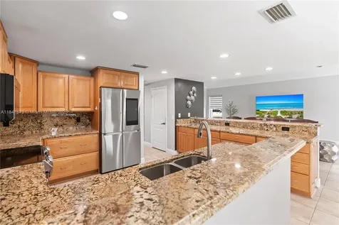 19410 NW 6th Street Pembroke Pines FL 33029
