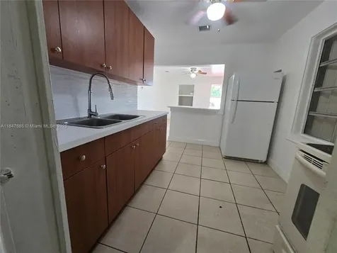 2401 NW 91st Street Miami FL 33147