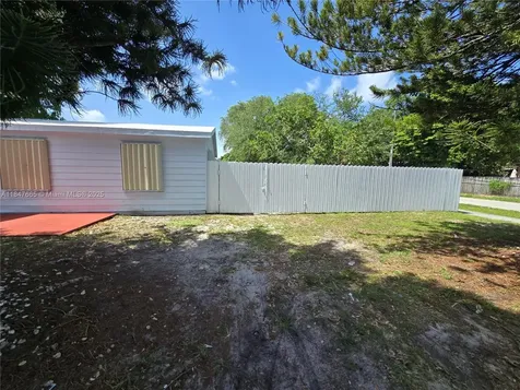 2401 NW 91st Street Miami FL 33147