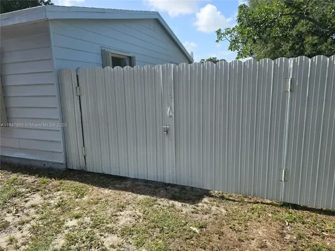 2401 NW 91st Street Miami FL 33147