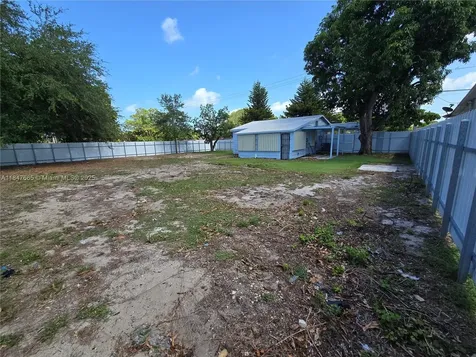 2401 NW 91st Street Miami FL 33147