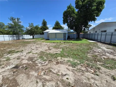 2401 NW 91st Street Miami FL 33147