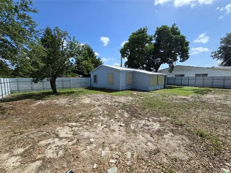 2401 NW 91st Street Miami FL 33147