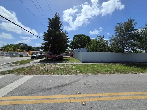 2401 NW 91st Street Miami FL 33147