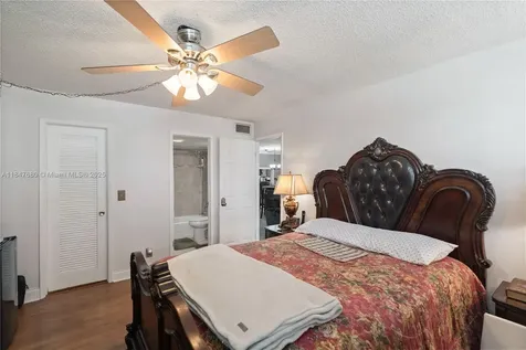 1040 SE 4th Avenue Deerfield Beach FL 33441