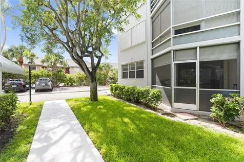 1040 SE 4th Avenue Deerfield Beach FL 33441