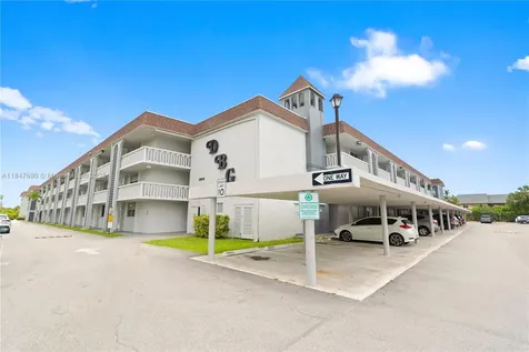1040 SE 4th Avenue Deerfield Beach FL 33441
