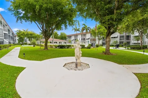 1040 SE 4th Avenue Deerfield Beach FL 33441