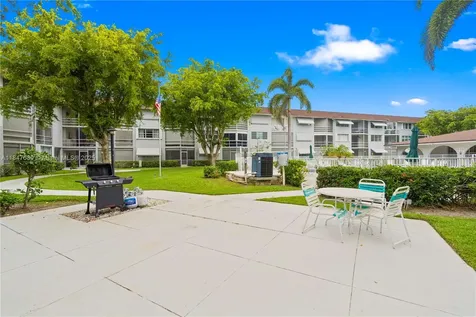1040 SE 4th Avenue Deerfield Beach FL 33441