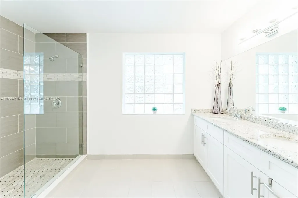 6061 Old Court Road Boca Raton FL 33433