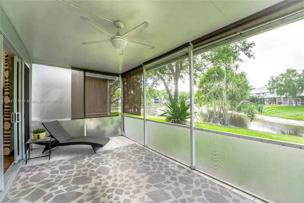 6061 Old Court Road Boca Raton FL 33433