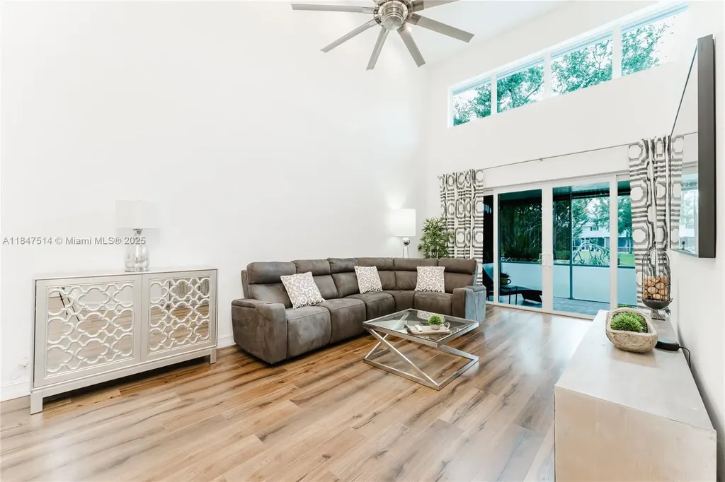 6061 Old Court Road Boca Raton FL 33433