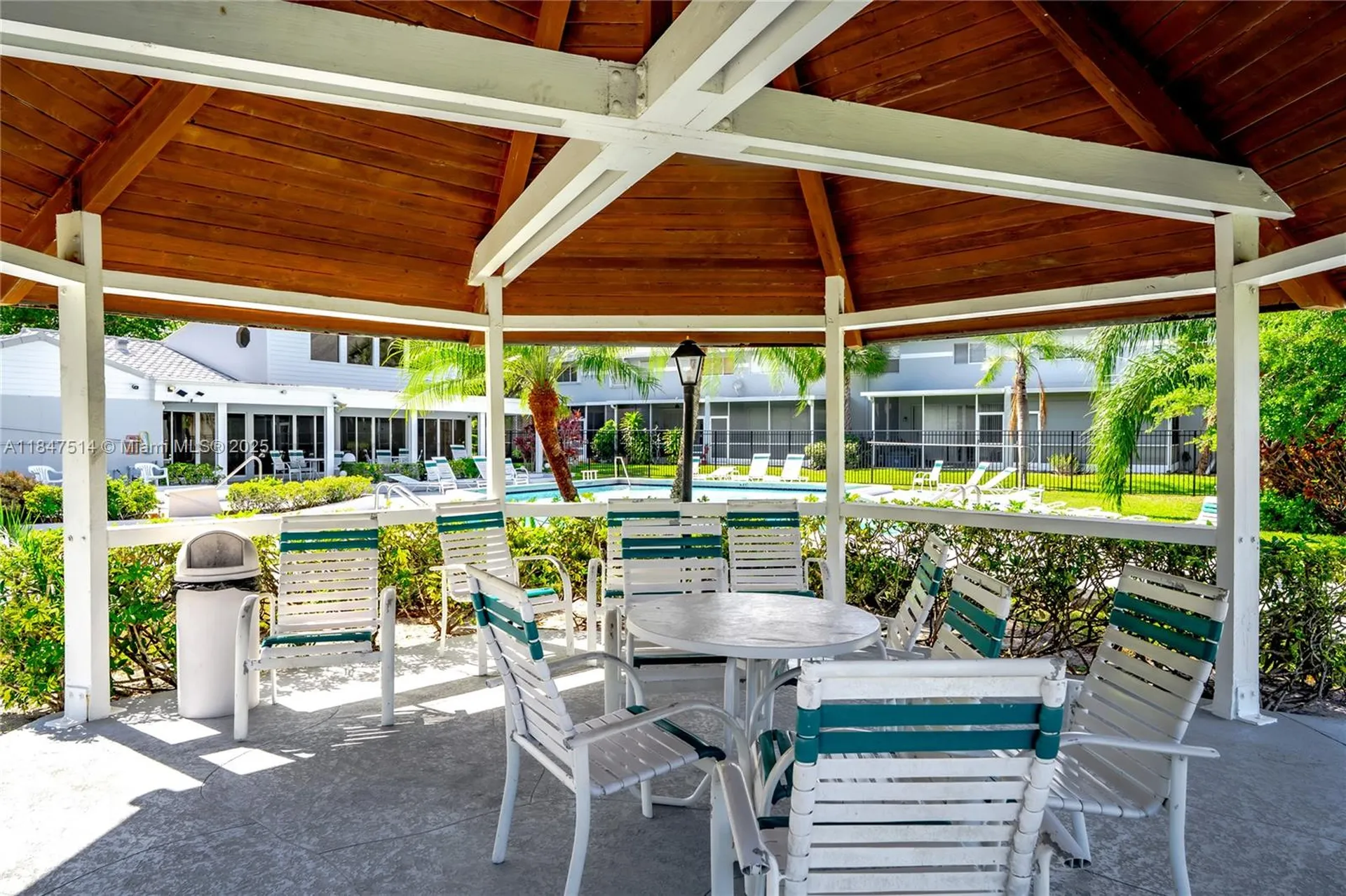 6061 Old Court Road Boca Raton FL 33433