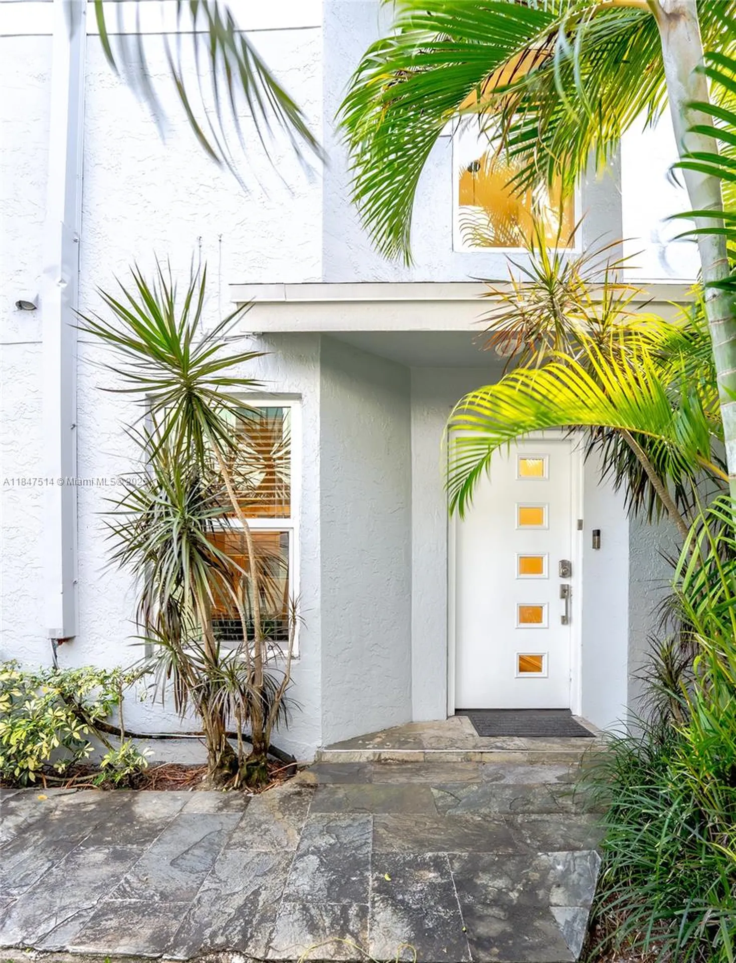 6061 Old Court Road Boca Raton FL 33433