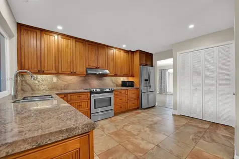 7491 SW 18th Street Plantation FL 33317